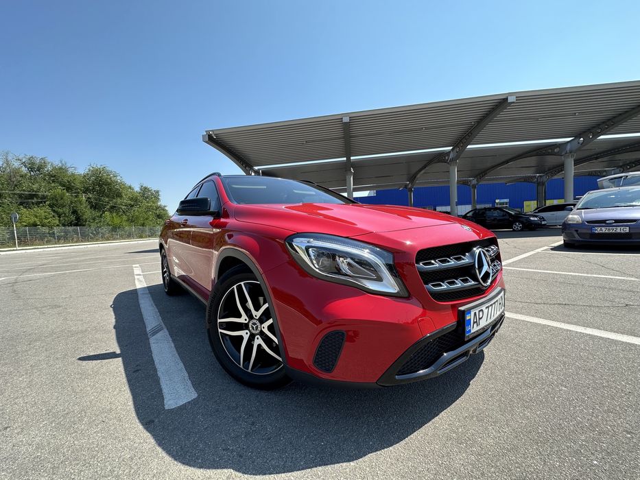 Продам Mercedes Benz Gla 180