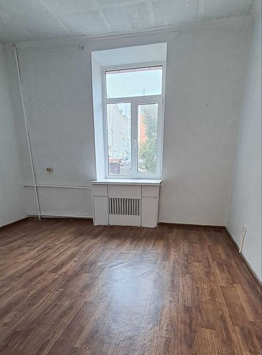 Офис без комиссии в Центре Киева метро Театральная-2 мин. пешком