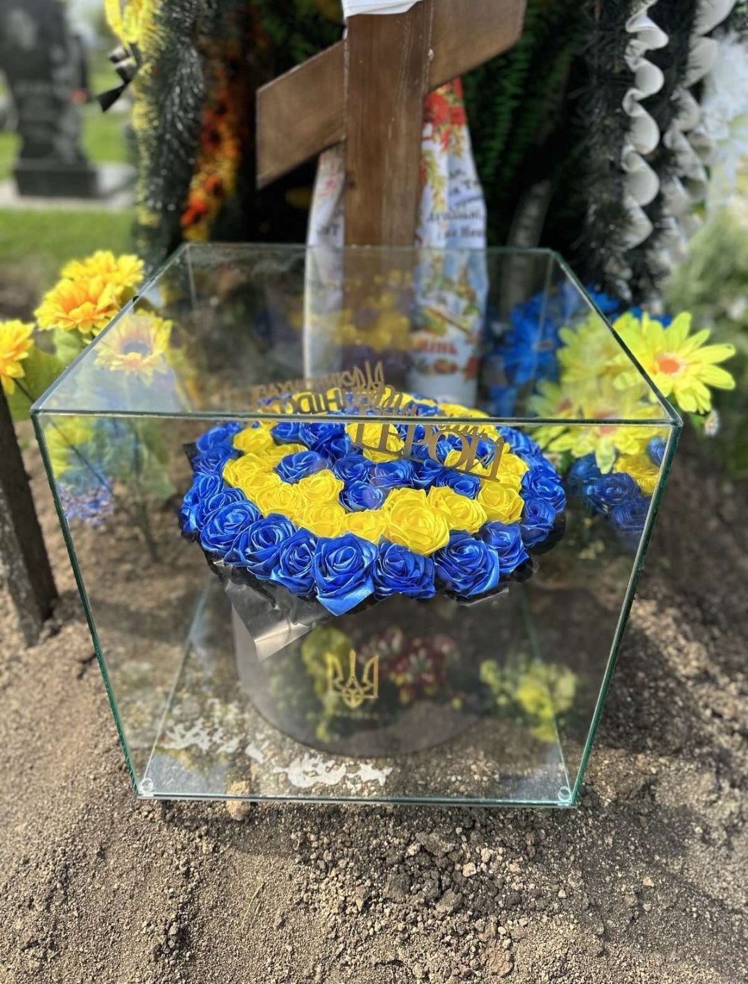 Скляний куб для квітів, декору