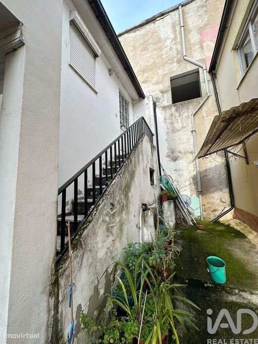 Casa T2 em Peso da Régua e Godim de 142,00 m2