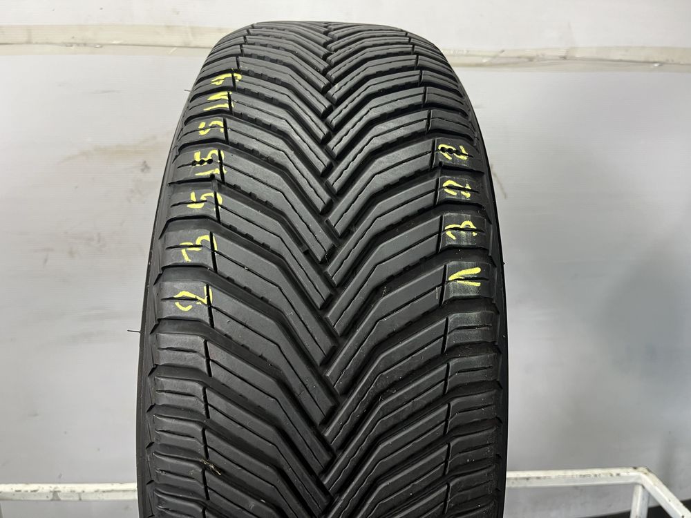 235/55/19 105H Michelin Cross Climate2