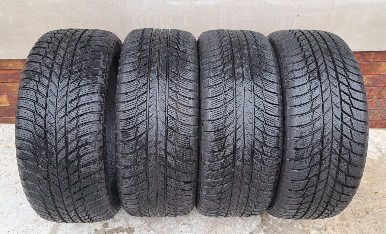 Продам резину BRIDGESTONE 225/50 r17