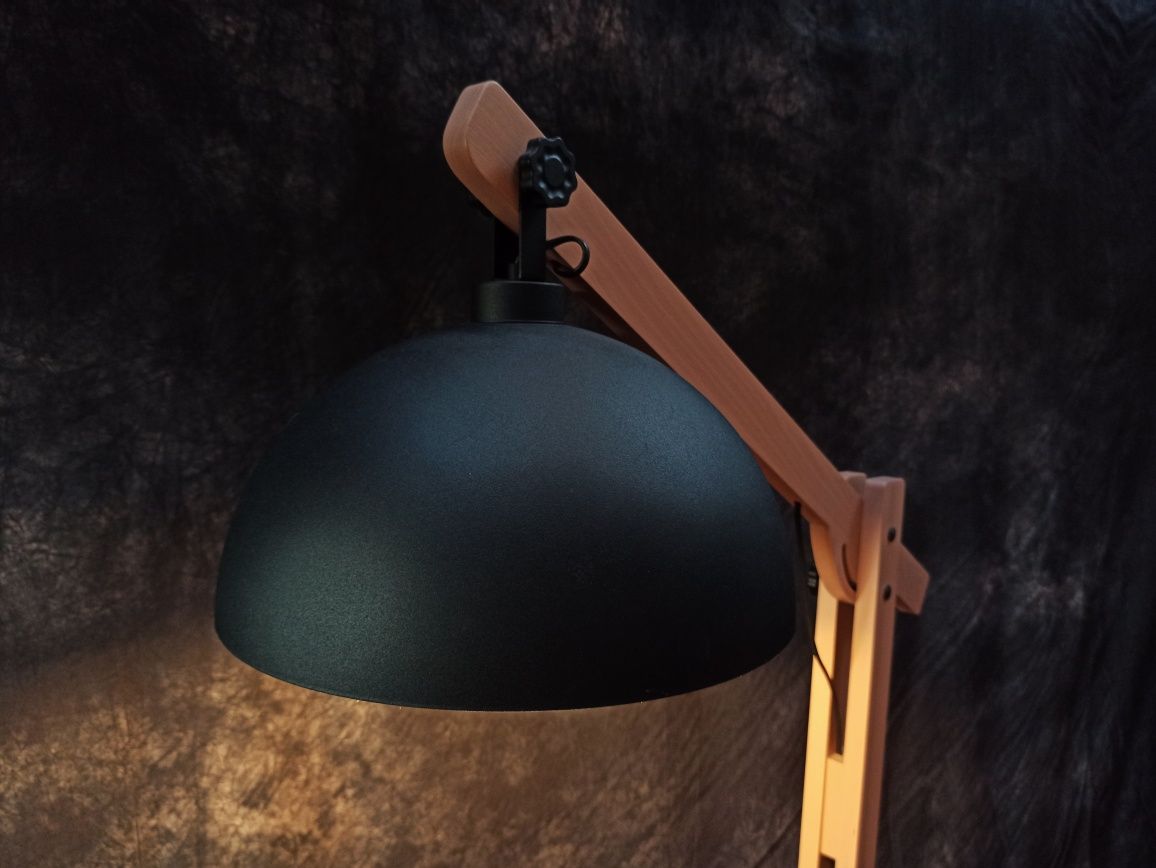 Drewniana lampa podłogowa OSLO. Rustykalna/loft
