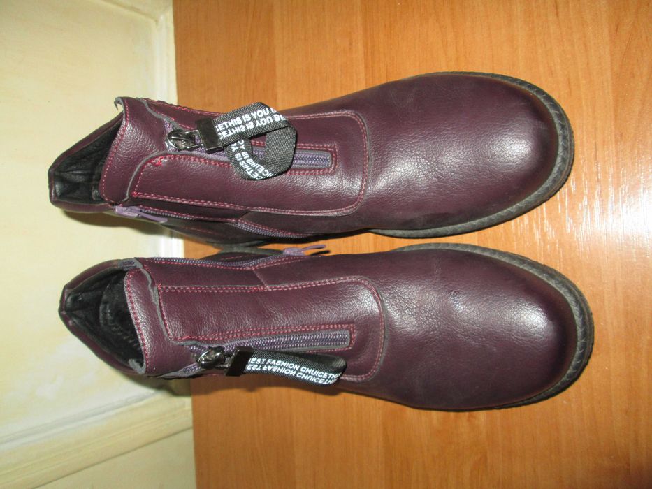 Аккуратненькие фирменные ботиночки натур кожа теплые мех р 40 нов