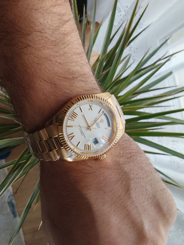 Nowy Zegarek Cadisen Automatic w kolorze złota