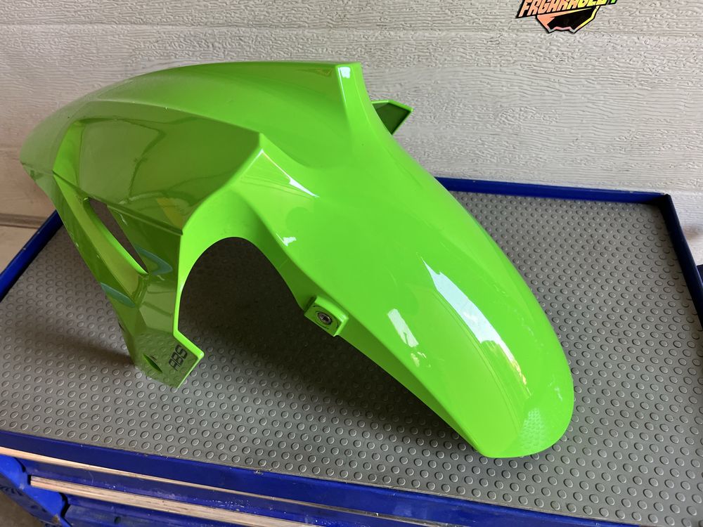 Błotnik przedni kawasaki ninja 400 125