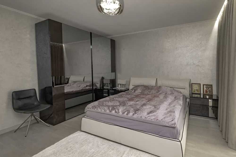 Продаж якісного БУДИНКУ з ремонтом в Бучі 322м2 на 10ти сотках