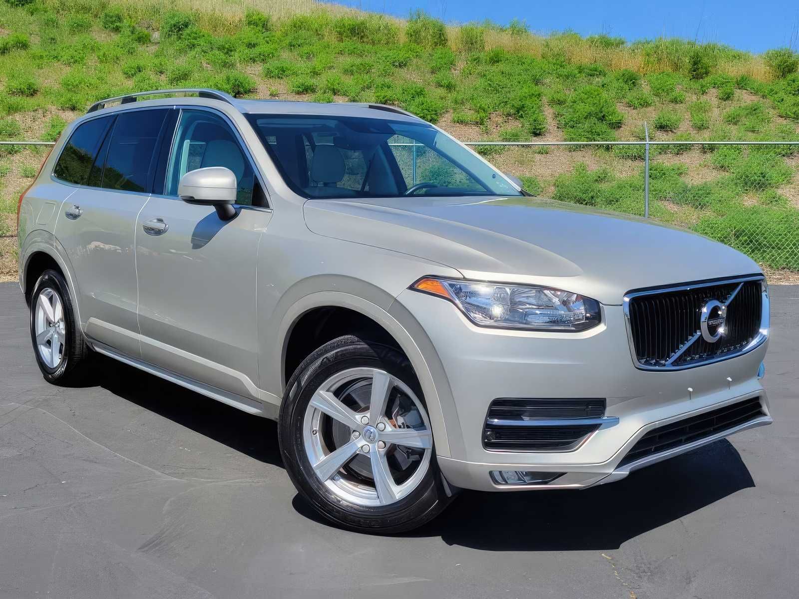 2016 Volvo XC90 T5 Momentum