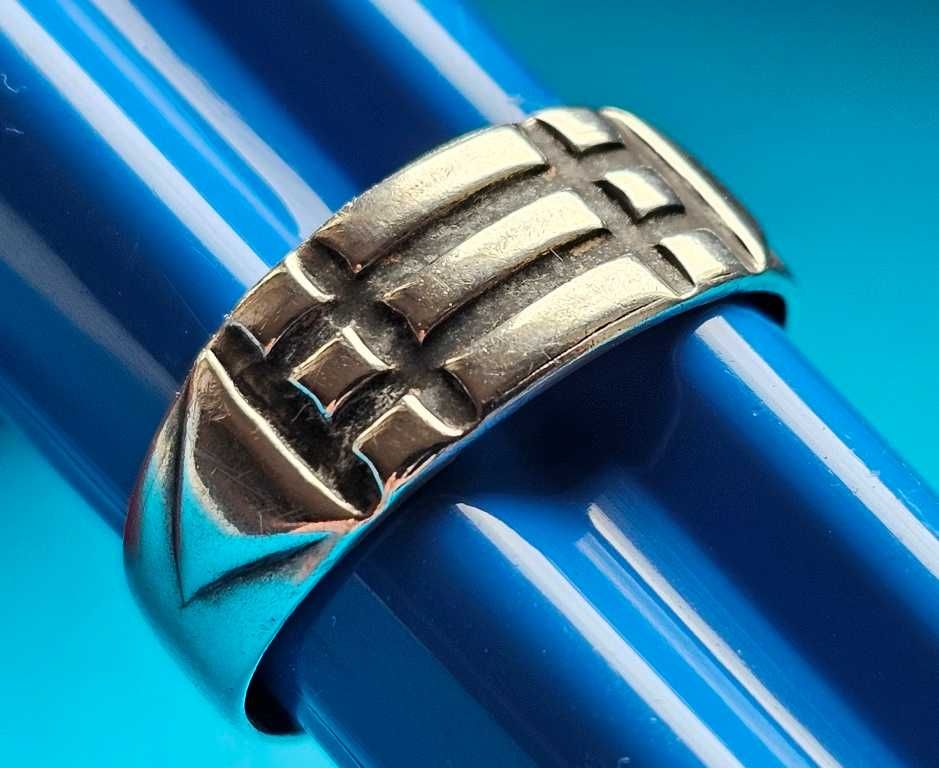Srebrny stary pierścień Atlantów 4,35 gr.pr.925 –przepiękny!