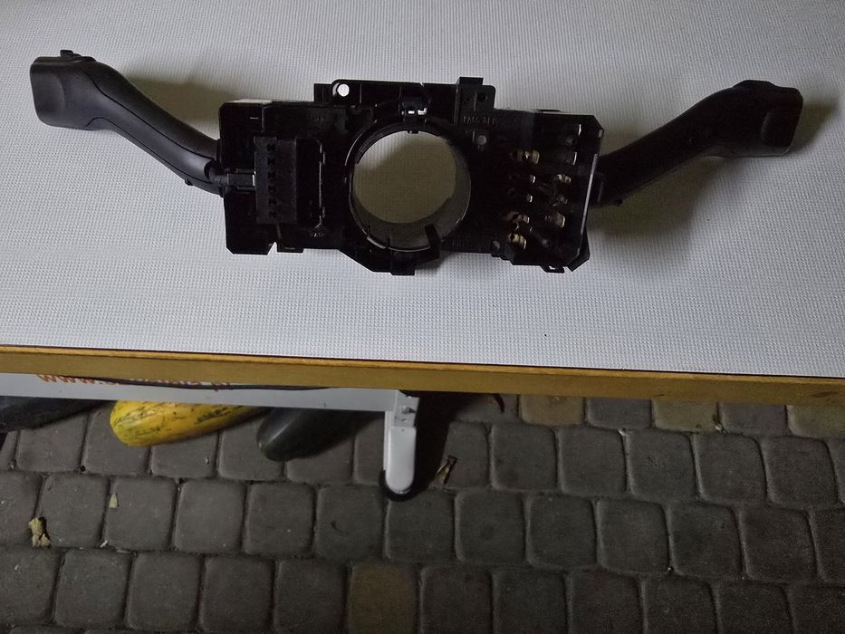 Sprzedam manetkę Audi A2 w bdb stanie