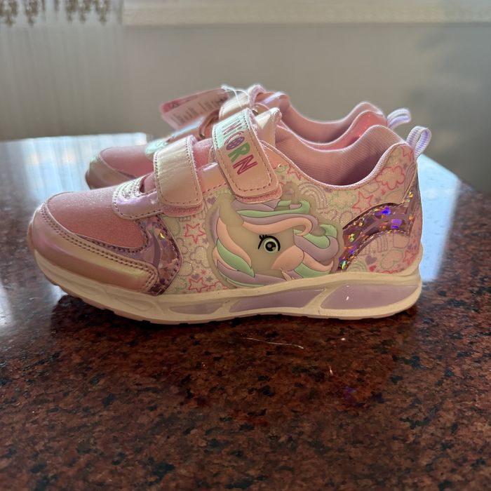 Дитячі кросівки