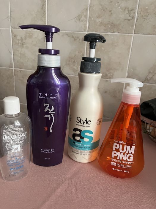 Пустые баночки емкости с дозатором