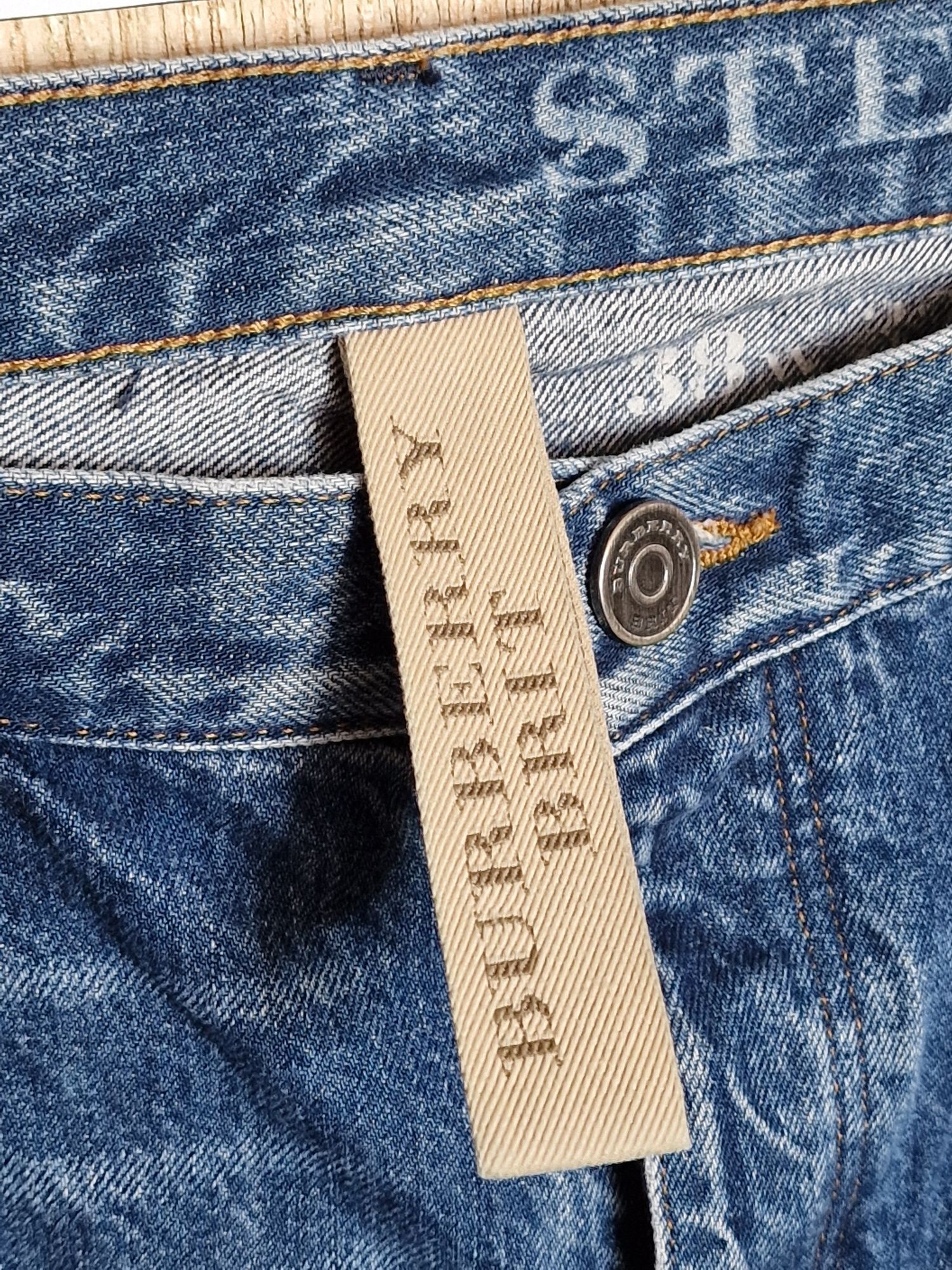 Джинси  Burberry Brit Slim, ідеальний стан
розмір 38R
заміри
дл 109
ша