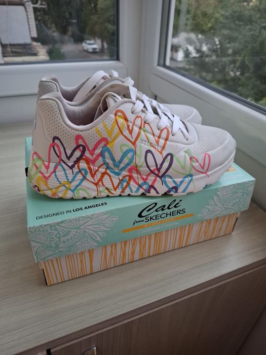 Кросівки Skechers 37 розмір