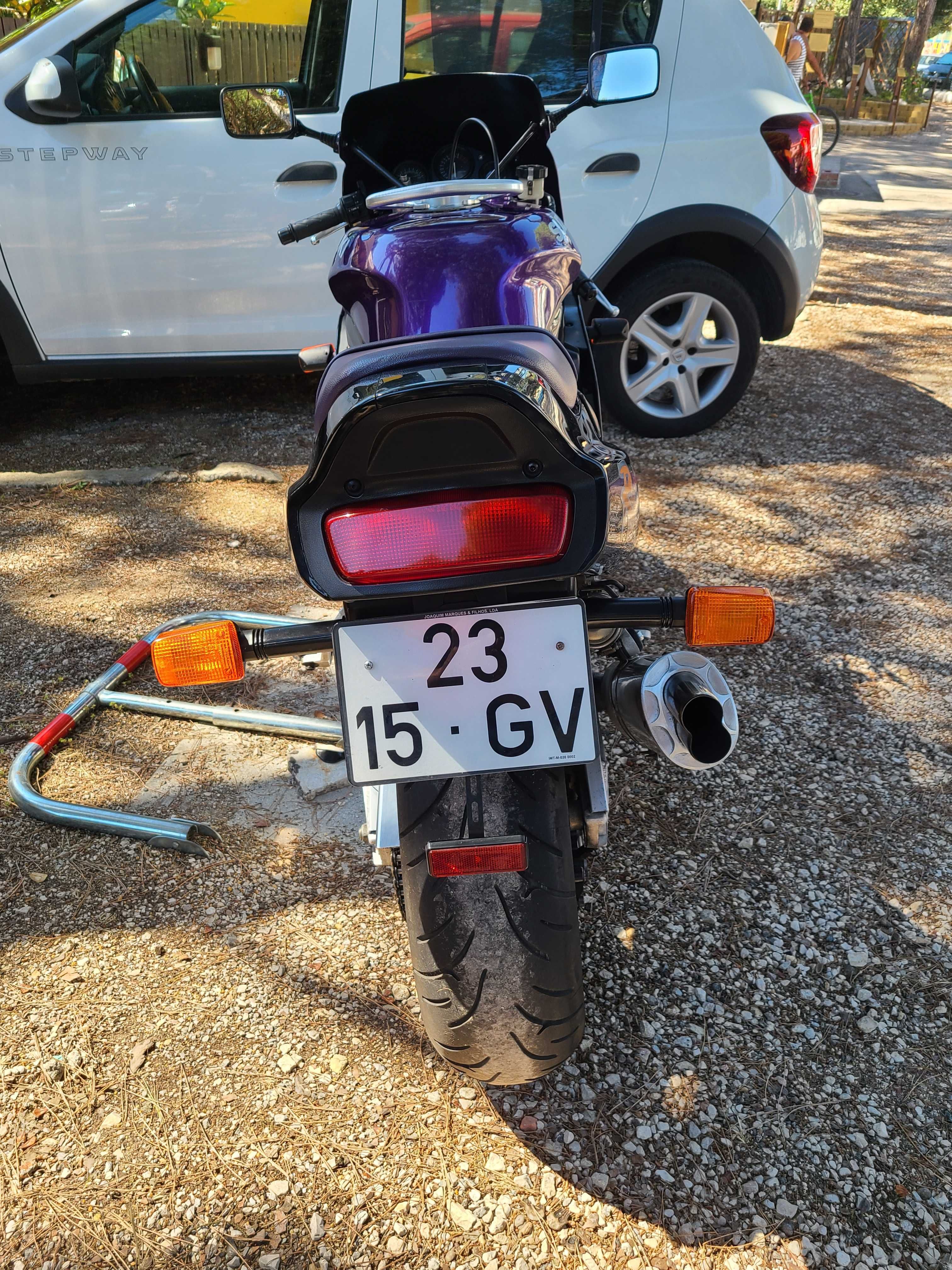 Suzuki GSXR 750 R Roxo