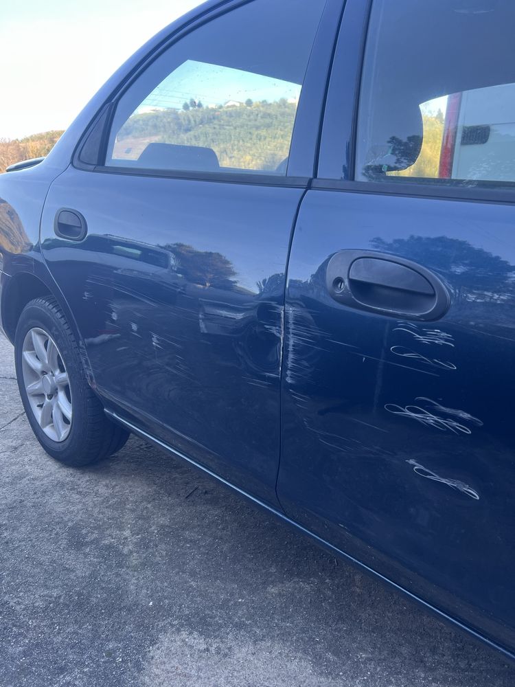 Mazda 323 73cv de 1998 16v