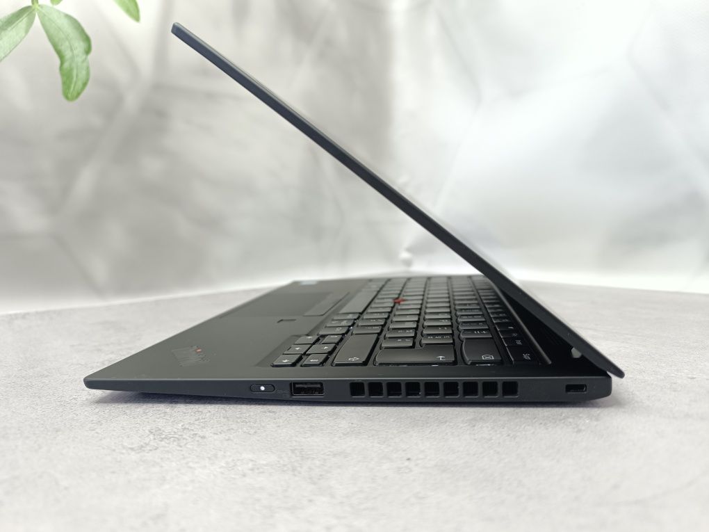 Сенсорний Lenovo ThinkPad X1 Carbon 7th/i7-8665U/16/256/Full HD IPS