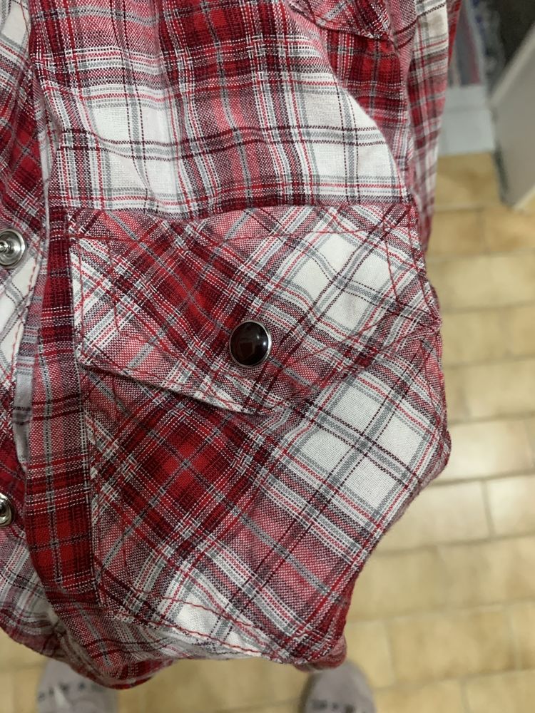 Camisa mulher “Yessica” tamanho 38 tipo xadrez vermelha/branca