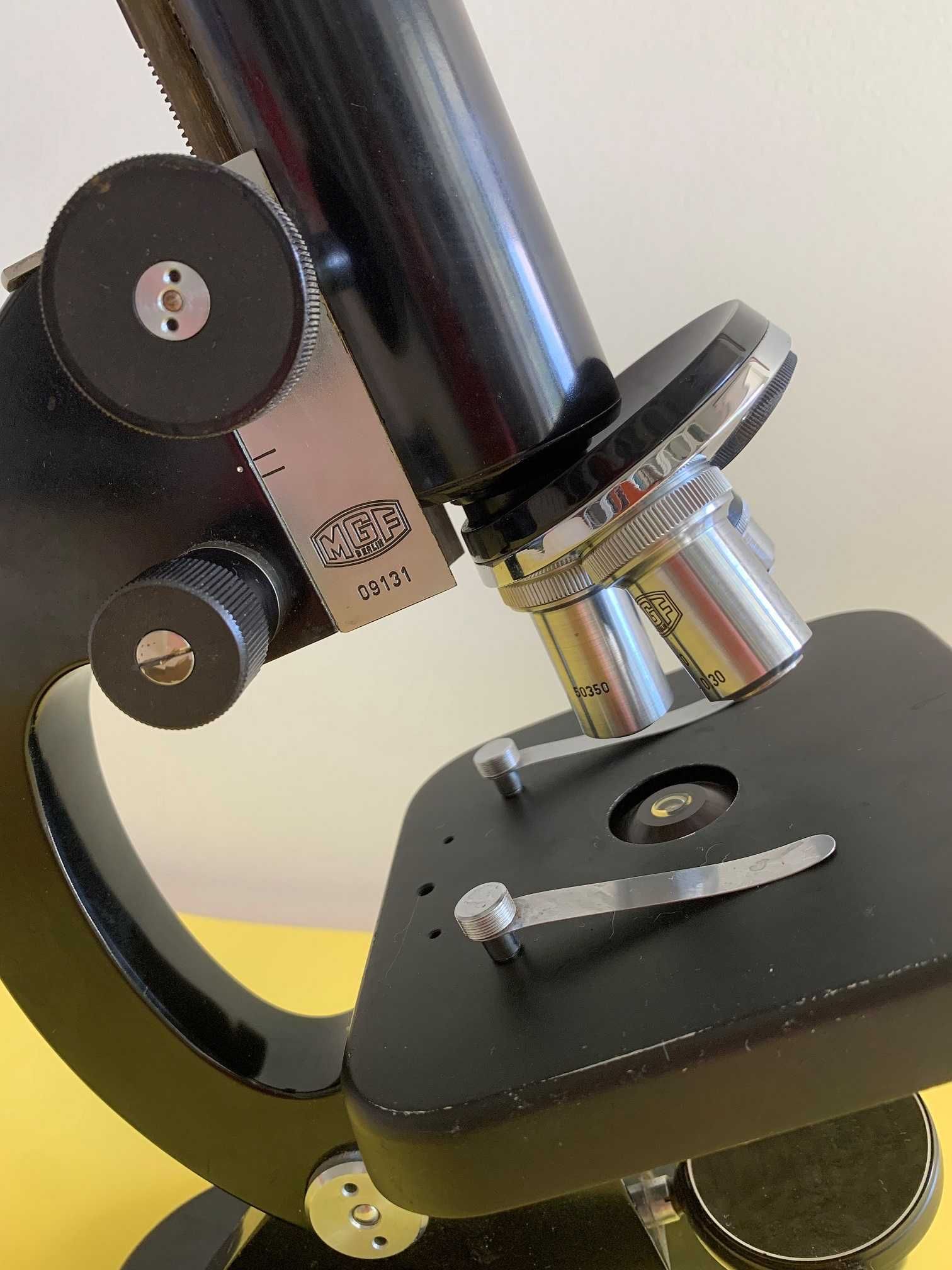 Microscópio MGF, vintage