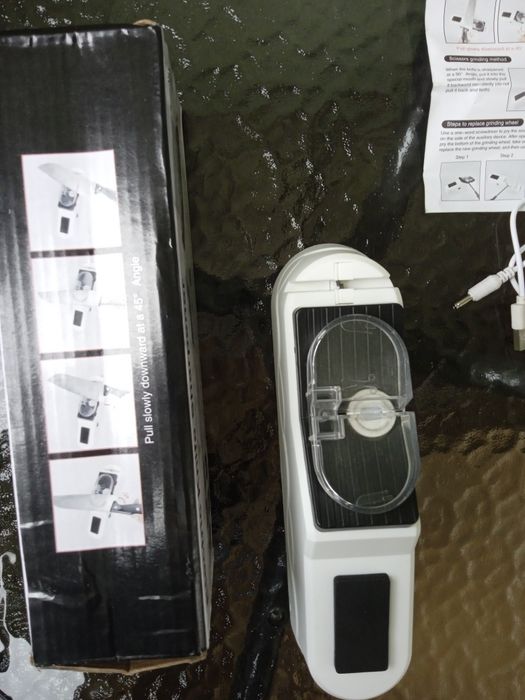 Електрична точилка для ножів