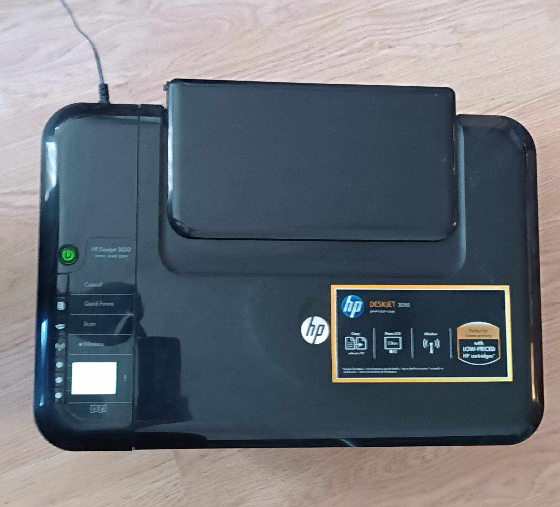 Принтер HP 3050 на два картриджі.