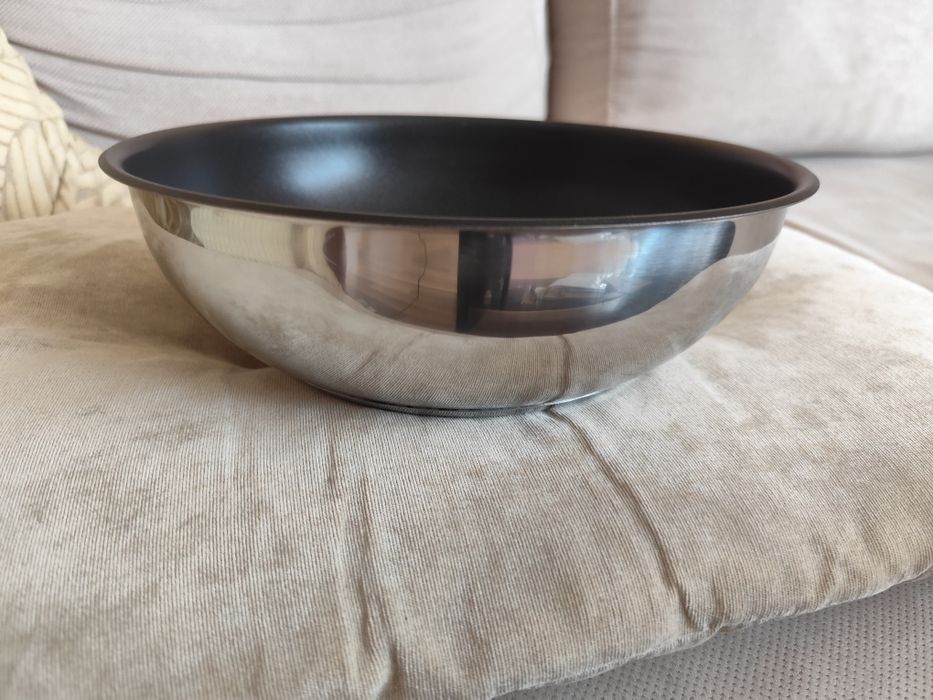 Patelnia wok Tefal Ingenio emotion 26 cm gratis oryginalna podkładka.