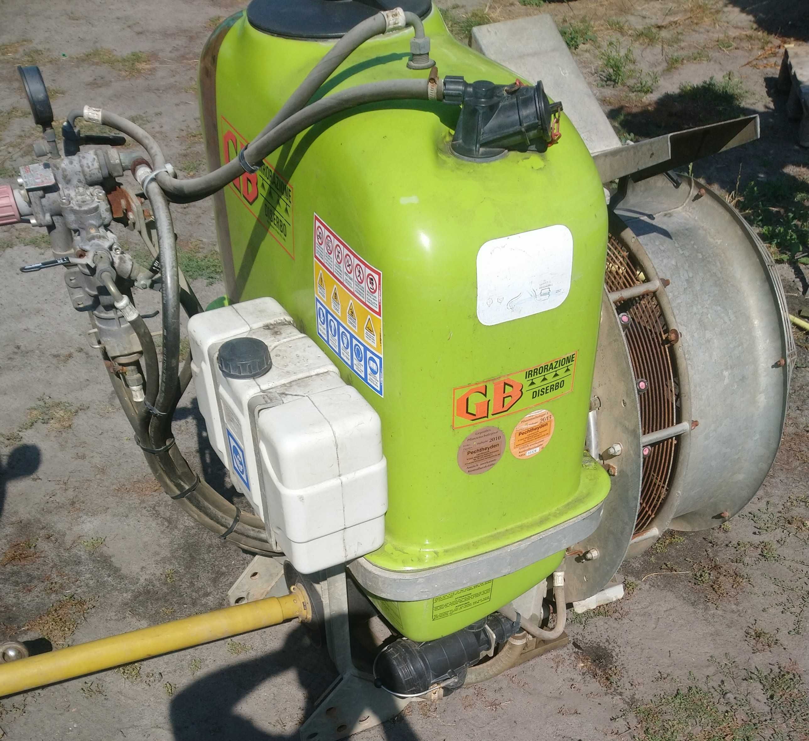 MINI Opryskiwacz ogrodowy Unigreen 200l sadowniczy jagodnik