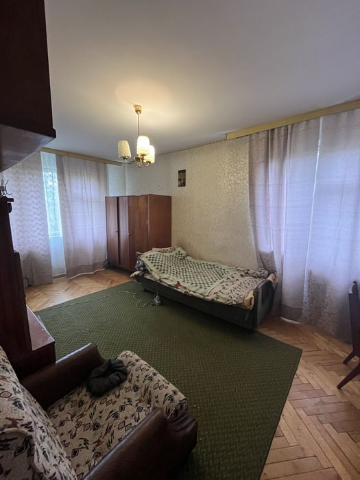 Продам 3 кімнатну квартиру по ул. Козацька