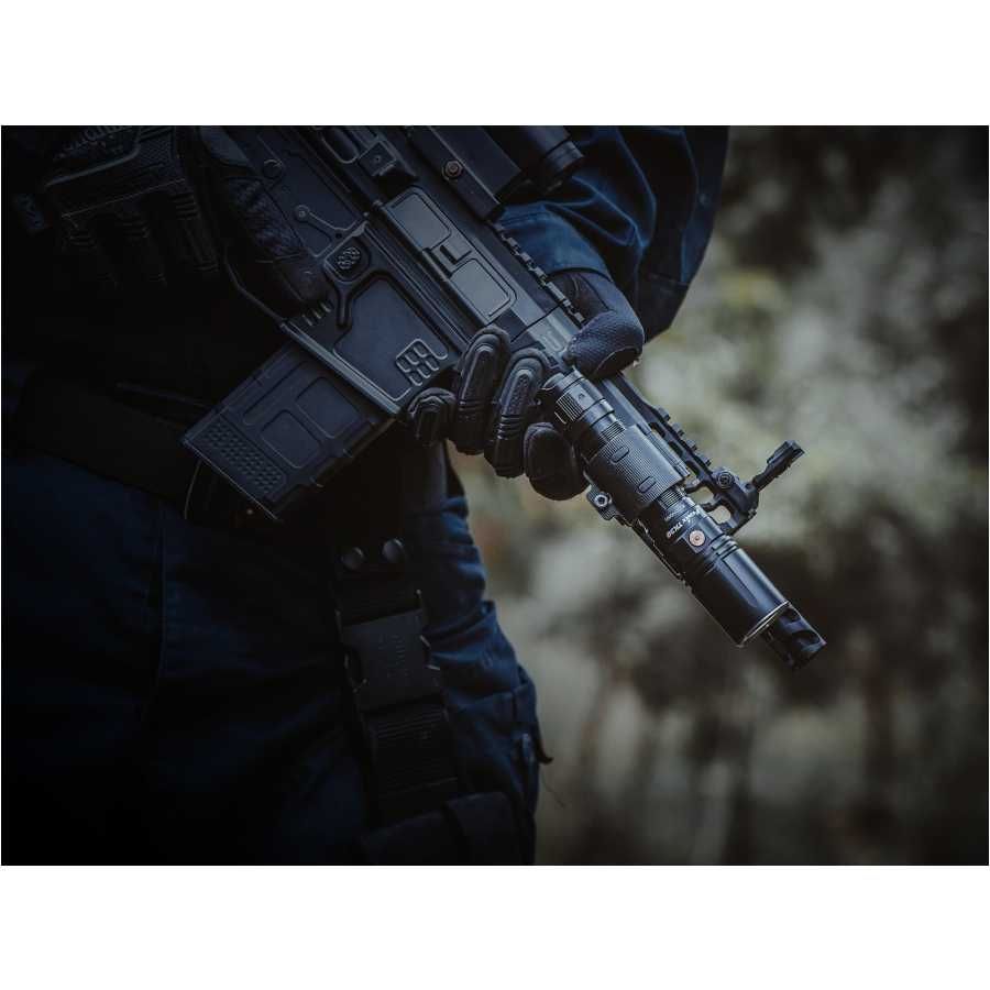 Latarka laserowa Fenix TK30