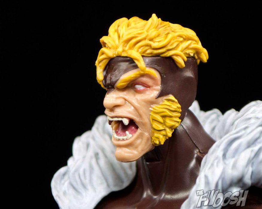 Marvel Legends Sabertooth Figura de Ação Portes Grátis