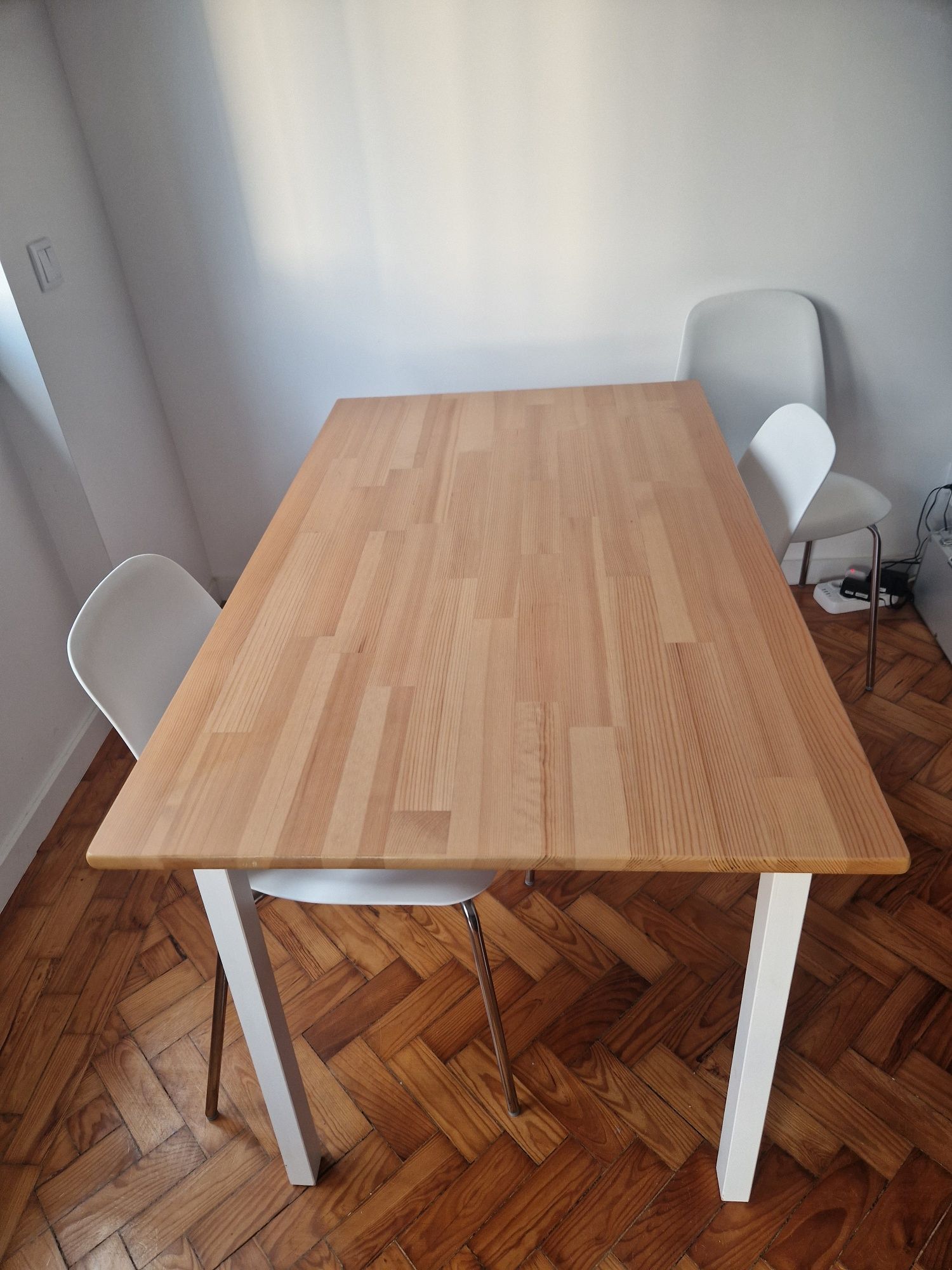 Mesa Ikea Pinntorp (1,25m x 0,75m)