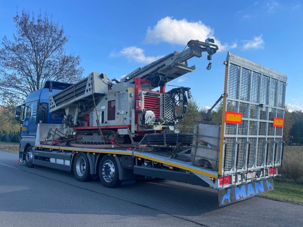 Pomoc Drogowa S8 Holowanie Transport Auto Pomoc Laweta 24/7