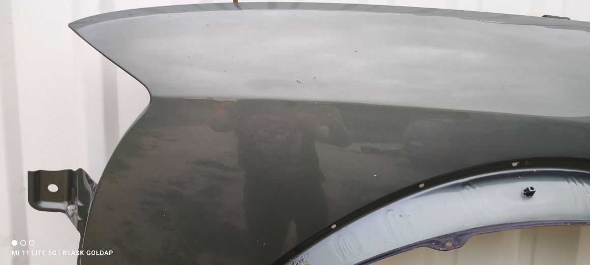 Błotnik Lewy Przód LY6J z Audi A6 C5 Allroad Czesci Blask Goldap