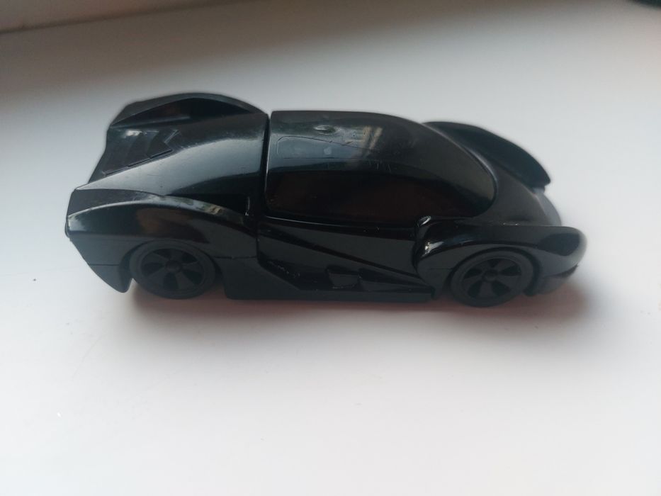 Кіндер Maxi Ліга справедливості бетмобіль машина