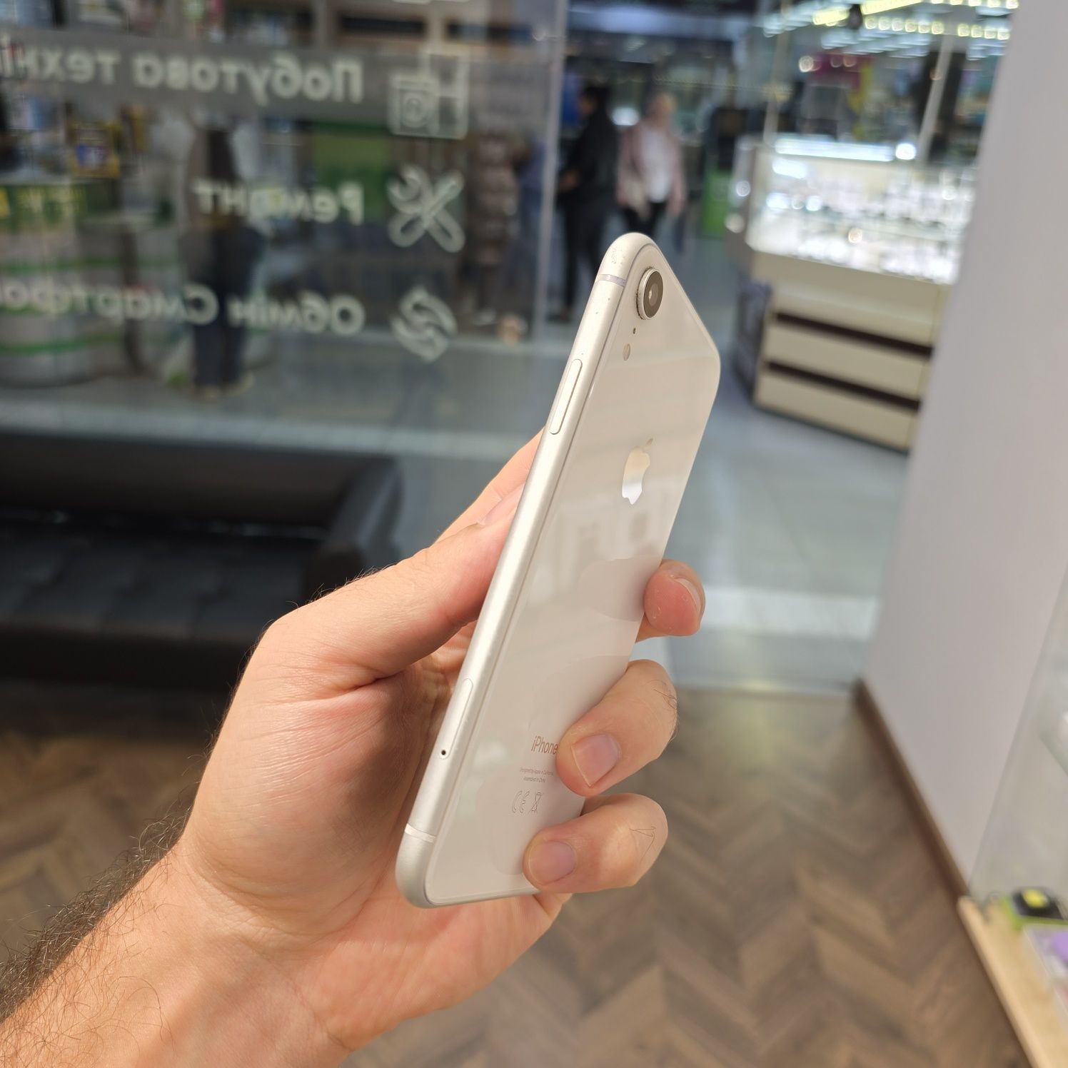 IPhone XR  64 Gb