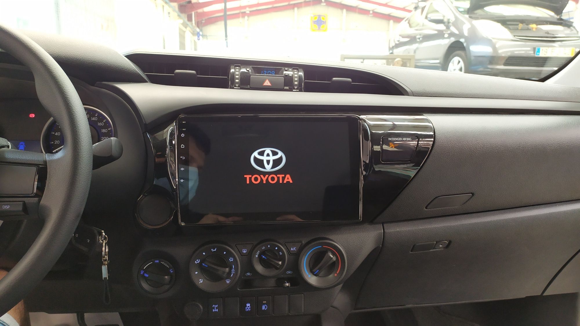 Auto rádio Toyota Hilux multimédia Android GPS Bluetooth