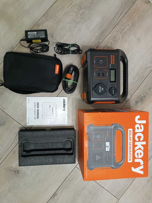 Зарядна станція Jackery 240w, великий повербанк