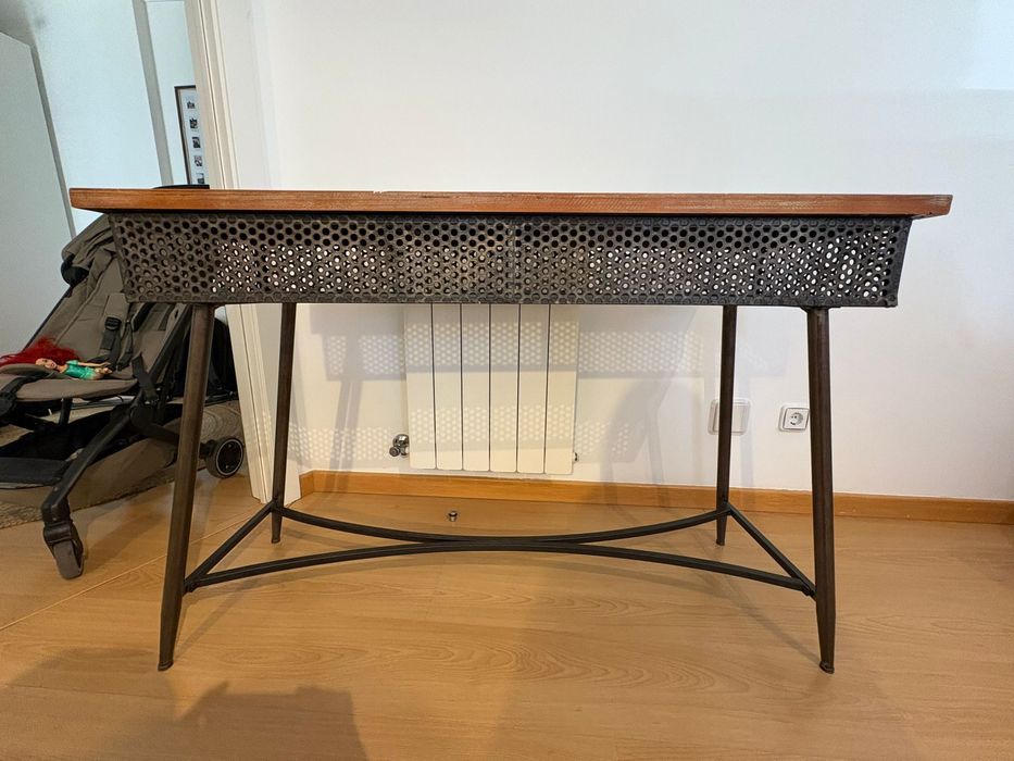 Mesa de apoio / entrada