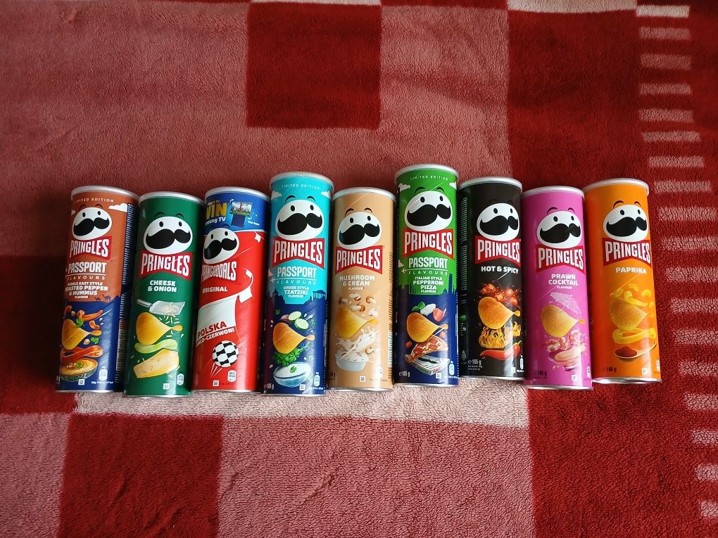 Zestaw puszek Pringles