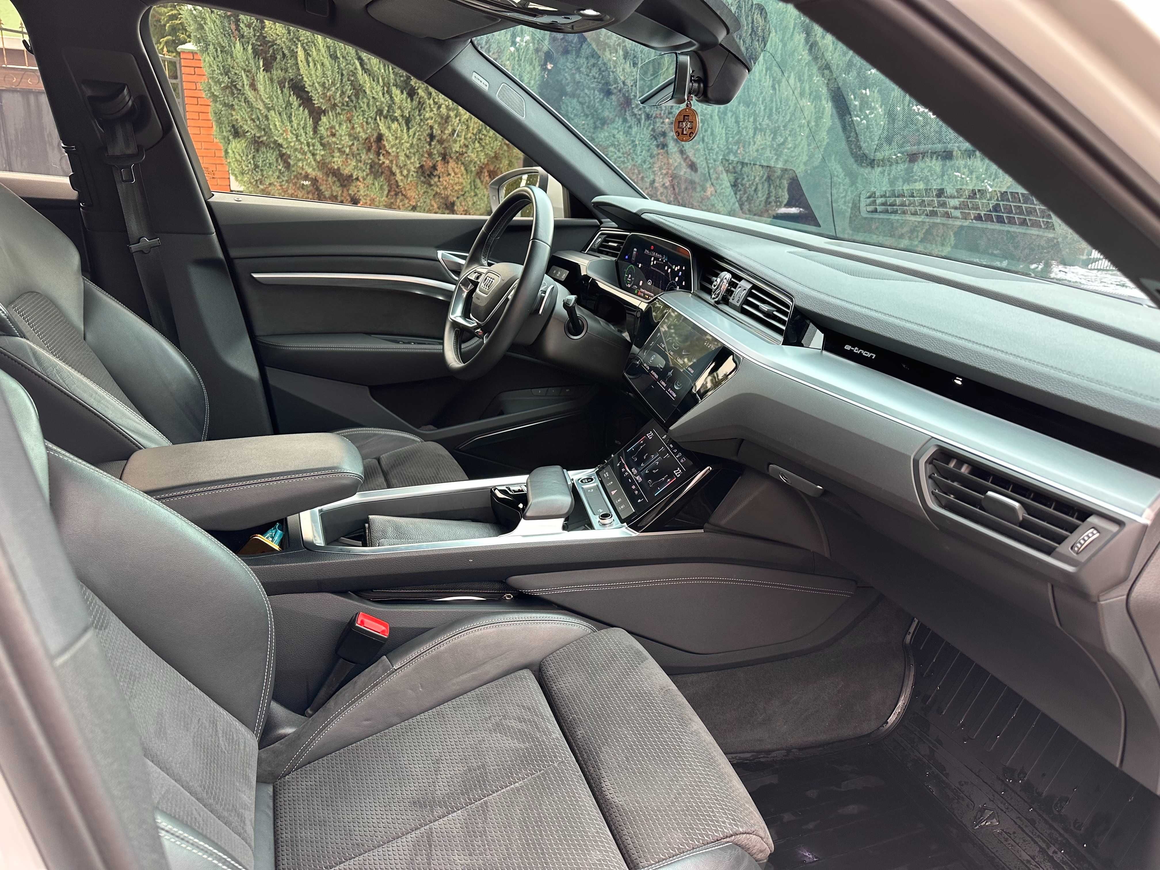 Audi e-tron 2021 95 kWh (408 к.с.) Quattro • S-Line