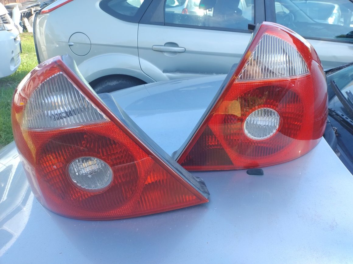 Lampa tył ford mondeo MK3 hb sedan