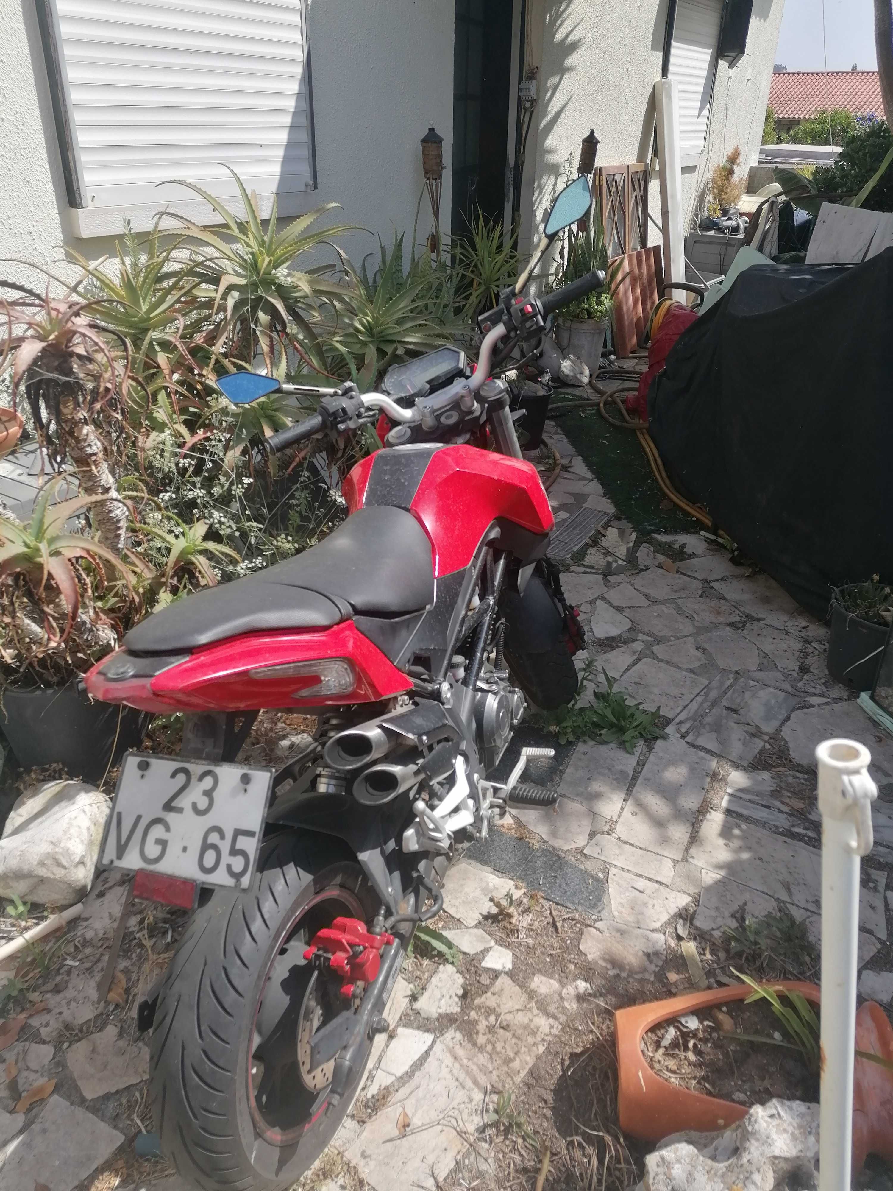 Benelli Tnt 125 tornado naked