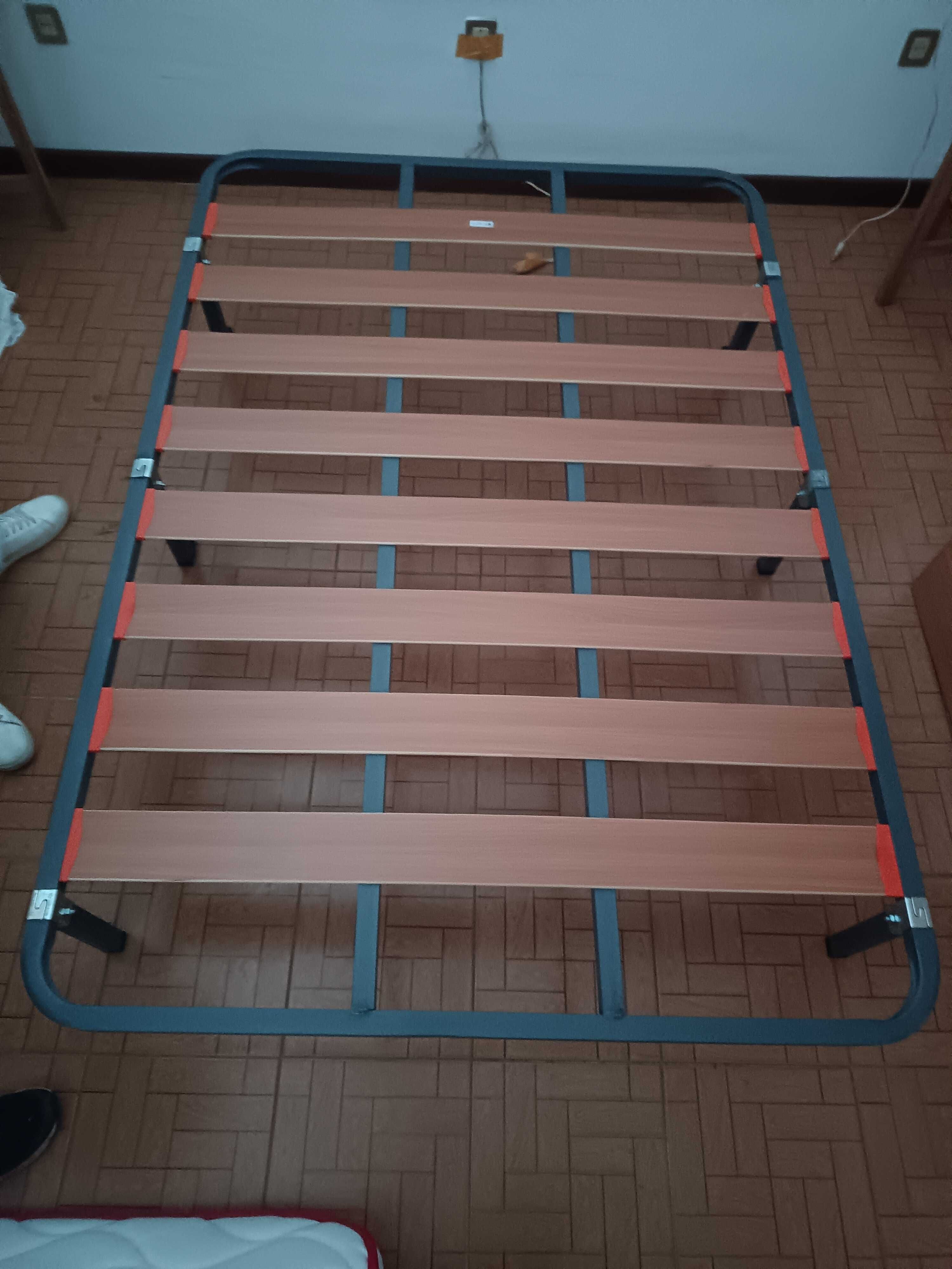 Estrado de cama como novo