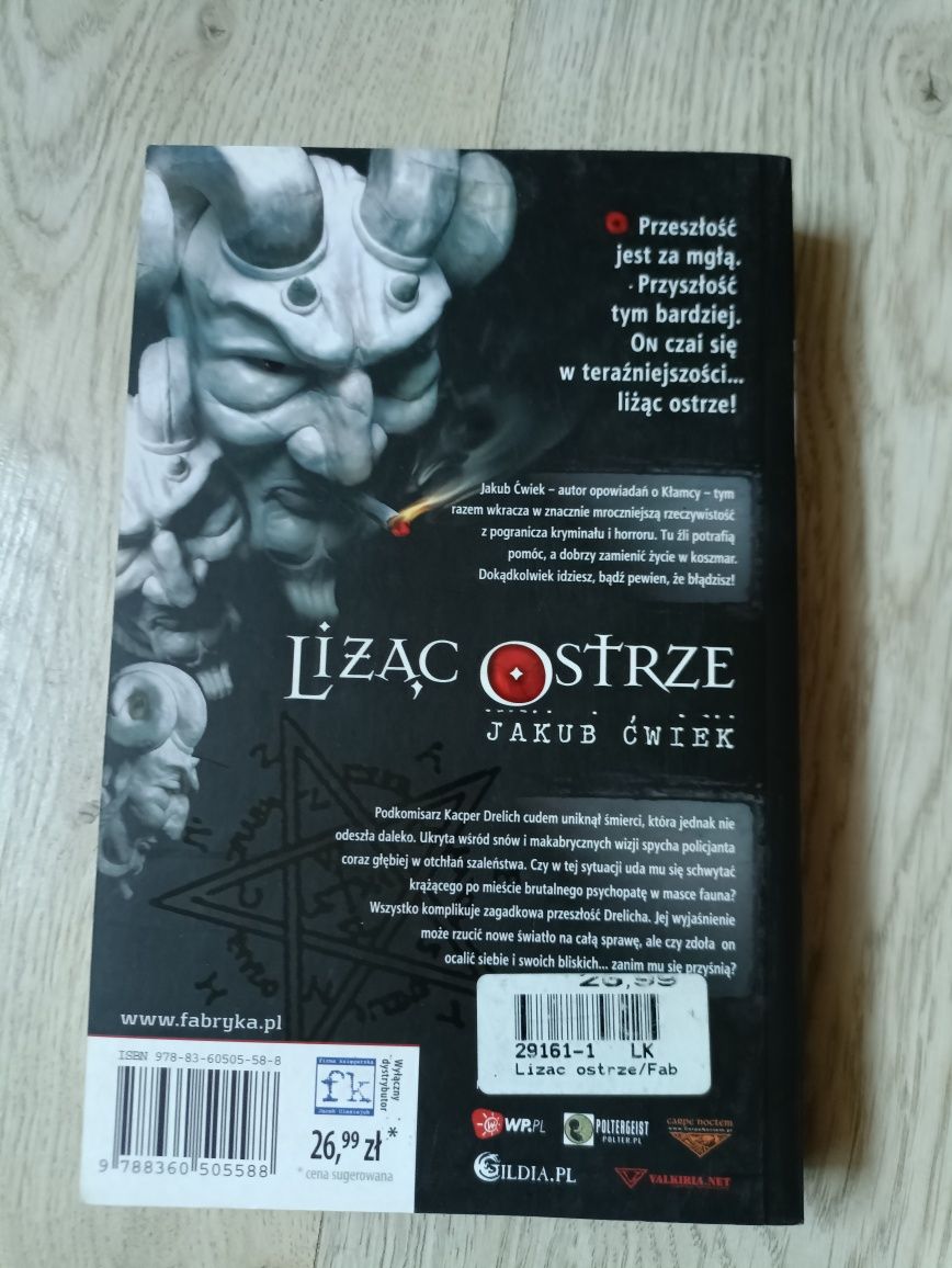 Liżąc ostrze Jakub Ćwiek