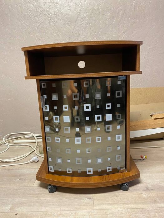 тумба під телевізор