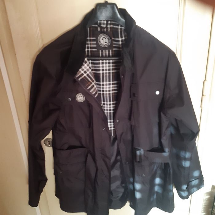 Casaco tipo carpa para chuva .xl em preto .