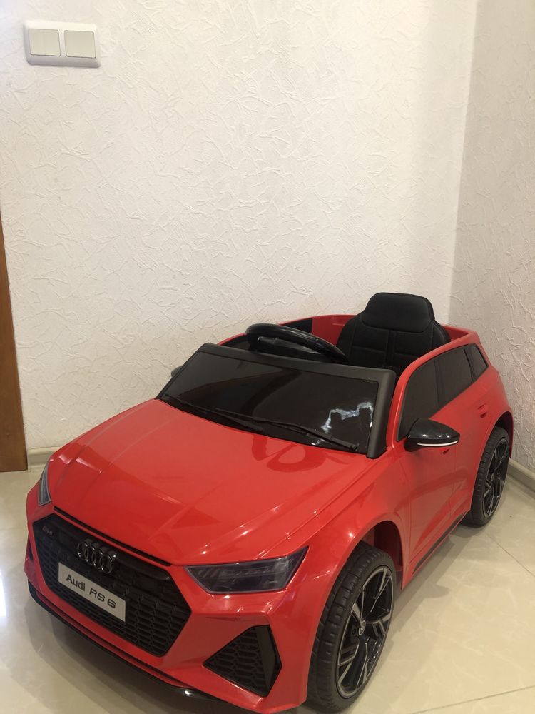 Дитячий автомобіль AUDI RS6 GT Red