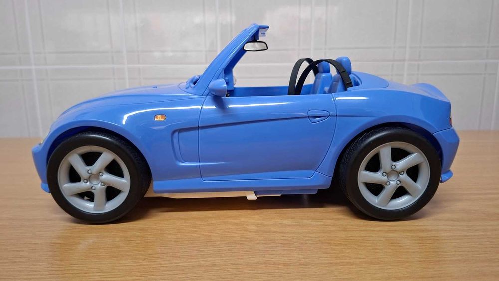 Carro azul da Barbie de 2003