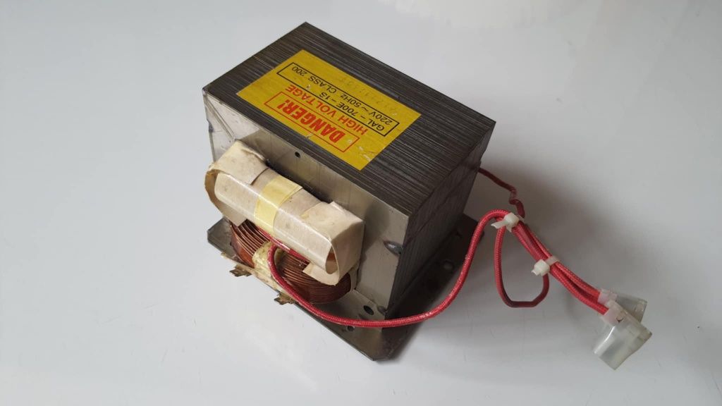 Transformator do kuchenki mikrofalowej Amica