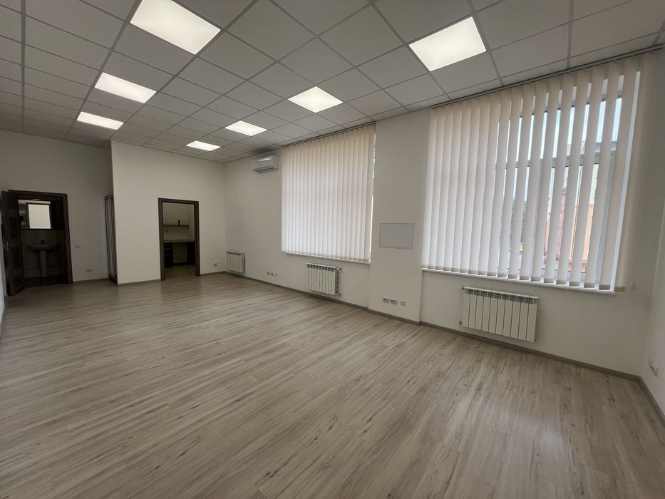 Сдам офис 58.8м.кв.,БЦ,Подол,Глубочицкая,17,Лукьяновка,Контрактовая